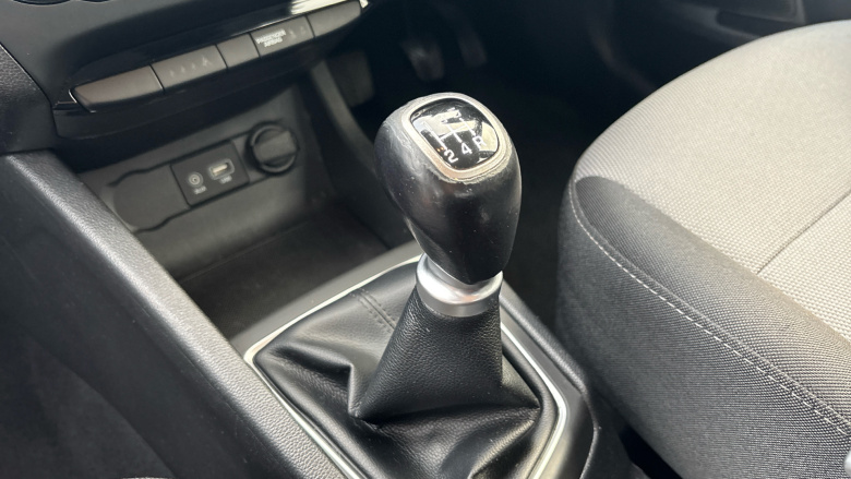 Hyundai i20 1.2 SE 5dr Petrol Hatchback